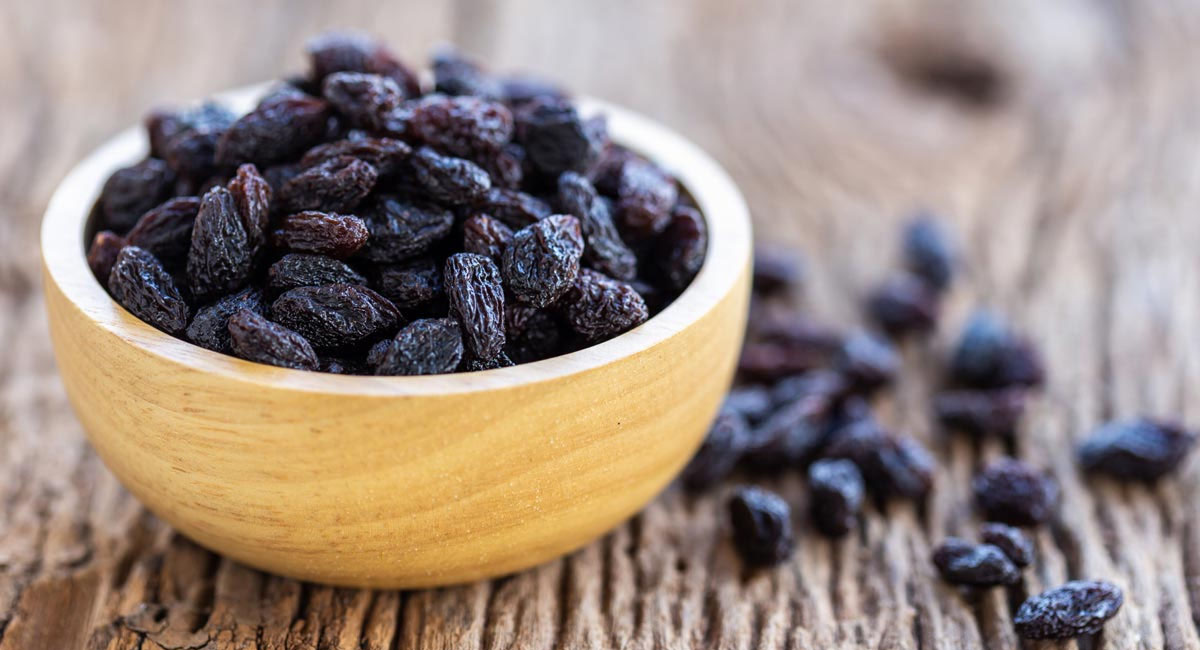 is-it-good-to-eat-raisins-in-the-morning