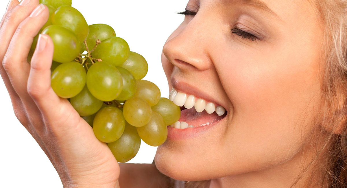 the-remarkable-benefits-of-green-grapes-for-health
